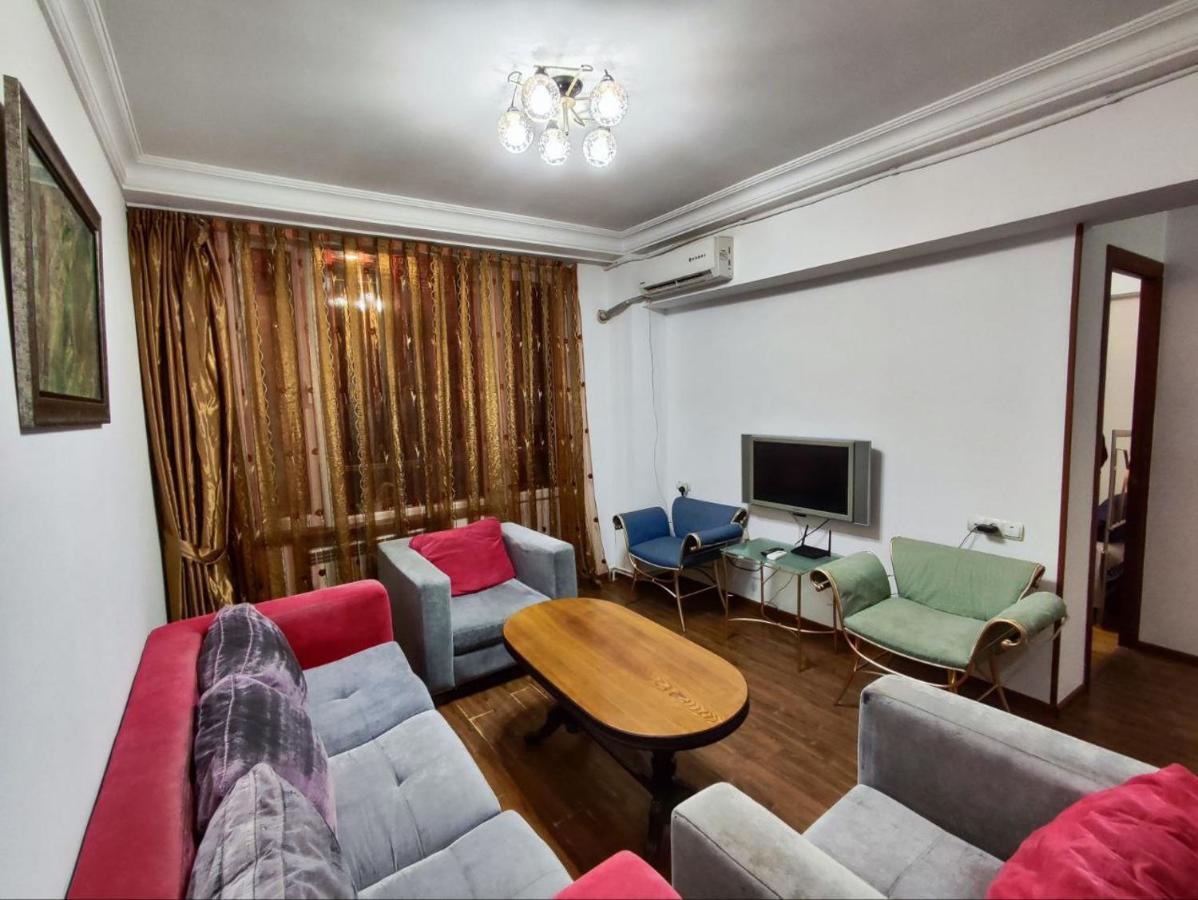 Hotel In Center Of Ереван Экстерьер фото